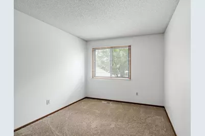 13317 Zenith Lane, Eden Prairie, MN 55346 - Photo 16