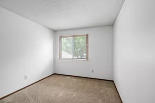 13317 Zenith Ln, Eden Prairie, MN 55346 - Photo 16