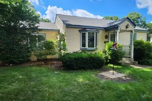 5817 Perry Ave N, Crystal, MN 55429 - Photo 2