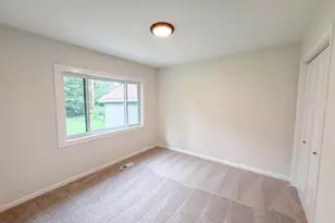 1695 Abell St, Maplewood, MN 55117 - Photo 10