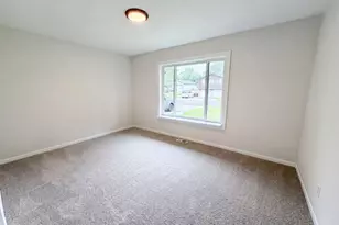 1695 Abell St, Maplewood, MN 55117 - Photo 12
