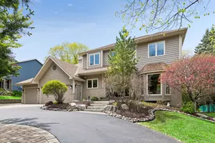 6820 Lorena Ln, Eden Prairie, MN 55346 - Photo 4