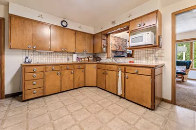 1402 6th Street NW, Austin, MN 55912 - Photo 6