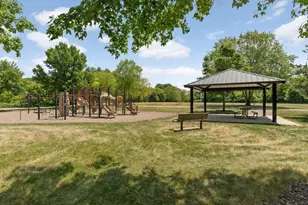 9785 Alaureate Ct, Inver Grove Heights, MN 55077 - Photo 30