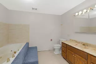 9785 Alaureate Ct, Inver Grove Heights, MN 55077 - Photo 12