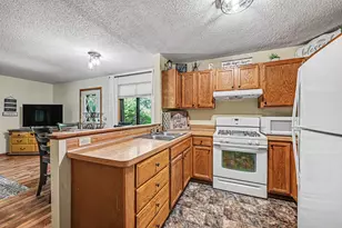 1516 Helmo Ave N, Oakdale, MN 55128 - Photo 6