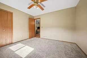 1516 Helmo Ave N, Oakdale, MN 55128 - Photo 12