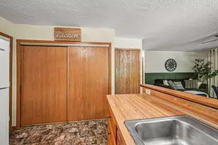 1516 Helmo Ave N, Oakdale, MN 55128 - Photo 8