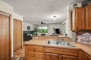 1516 Helmo Ave N, Oakdale, MN 55128 - Photo 6