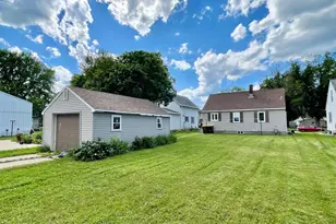 212 Cleveland Ave, Morgan, MN 56266 - Photo 4