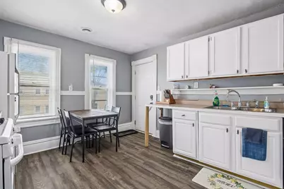 677 Sherburne Avenue, Saint Paul, MN 55104 - Photo 1