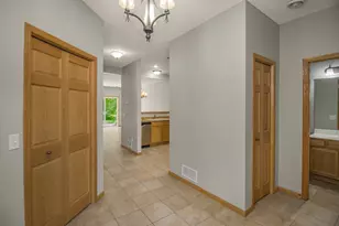 614 Southbridge Dr, Northfield, MN 55057 - Photo 6