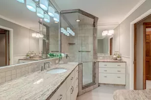 2201 Ferris Ln, Roseville, MN 55113 - Photo 16