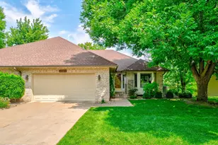 2201 Ferris Ln, Roseville, MN 55113 - Photo 1
