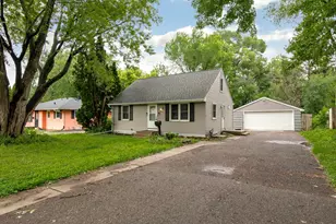 5718 Sumter Ave N, Crystal, MN 55428 - Photo 2