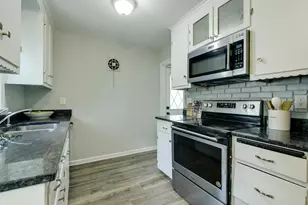 5718 Sumter Ave N, Crystal, MN 55428 - Photo 2
