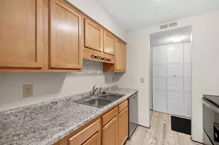450 Ford Rd, Saint Louis Park, MN 55426 - Photo 12