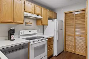 2240 Ranchview Ln N, Plymouth, MN 55447 - Photo 10