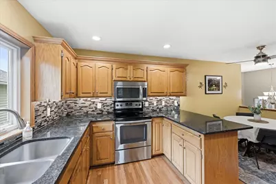 4658 Wildwood Street, Eagan, MN 55122 - Photo 4