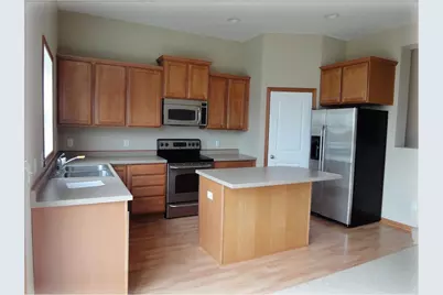16601 50th Court N, Plymouth, MN 55446 - Photo 6