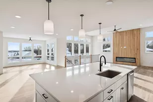 934X Hillsboro Pl, Savage, MN 55378 - Photo 10