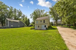 1135 5th Ave SW, Faribault, MN 55021 - Photo 6