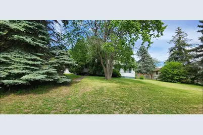 7008 Florida Avenue N, Brooklyn Park, MN 55428 - Photo 2