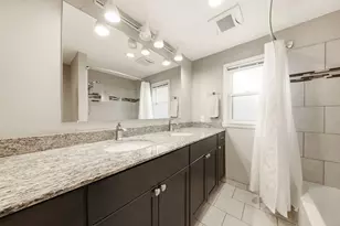 1004 Western Ave N, Saint Paul, MN 55117 - Photo 8