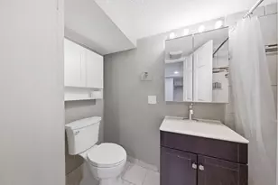 1004 Western Ave N, Saint Paul, MN 55117 - Photo 18
