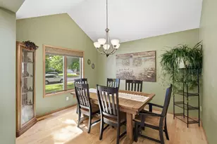 1576 La Mar Dr, North Mankato, MN 56003 - Photo 4