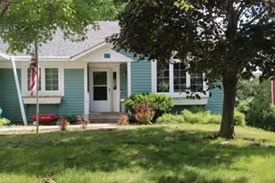 906 21st St SE, Saint Cloud, MN 56304 - Photo 2