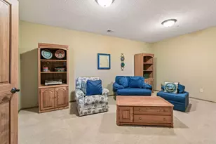10102 Indigo Dr, Eden Prairie, MN 55347 - Photo 12