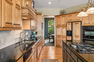 10102 Indigo Dr, Eden Prairie, MN 55347 - Photo 18