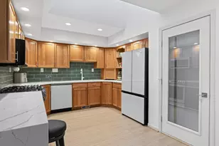 1285 Black Oaks Ct N, Plymouth, MN 55447 - Photo 8