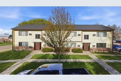 120 E 13th Street, Blue Earth, MN 56013 - Photo 14
