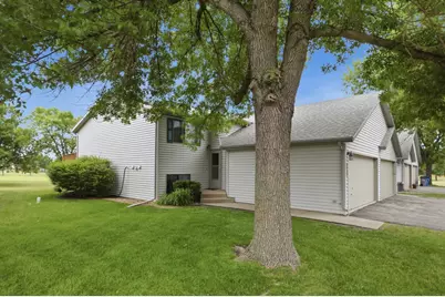2830 32nd Street S, Moorhead, MN 56560 - Photo 2