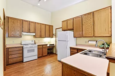 821 Ivy Lane, Eagan, MN 55123 - Photo 8