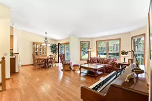821 Ivy Ln, Eagan, MN 55123 - Photo 6
