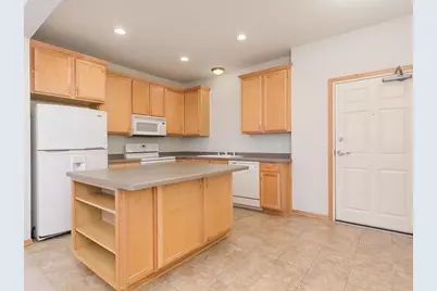 3600 Wooddale Avenue S #304, Saint Louis Park, MN 55416 - Photo 2