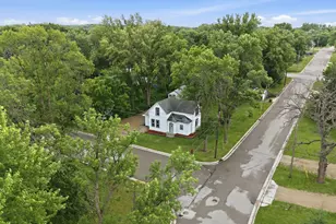 100 3rd Ave SE, New London, MN 56273 - Photo 1