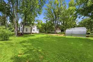 100 3rd Ave SE, New London, MN 56273 - Photo 4