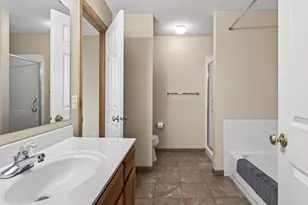 2407 Harvest Way, Chanhassen, MN 55317 - Photo 22
