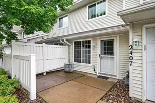 2407 Harvest Way, Chanhassen, MN 55317 - Photo 4