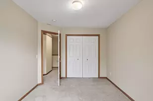 2407 Harvest Way, Chanhassen, MN 55317 - Photo 32