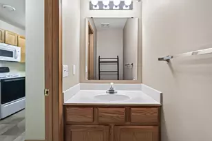 2407 Harvest Way, Chanhassen, MN 55317 - Photo 14