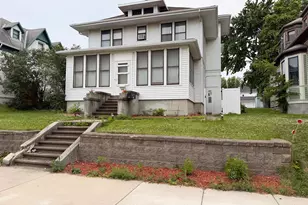 422 S Broadway St, New Ulm, MN 56073 - Photo 2