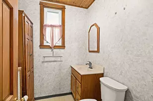 815 E 7th St, Duluth, MN 55805 - Photo 16