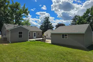 2011 Northwood Dr, North Saint Paul, MN 55109 - Photo 4