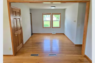 2011 Northwood Drive, North Saint Paul, MN 55109 - Photo 30