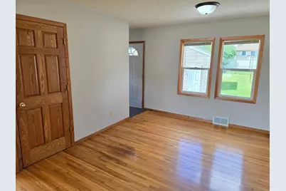 2011 Northwood Drive, North Saint Paul, MN 55109 - Photo 34